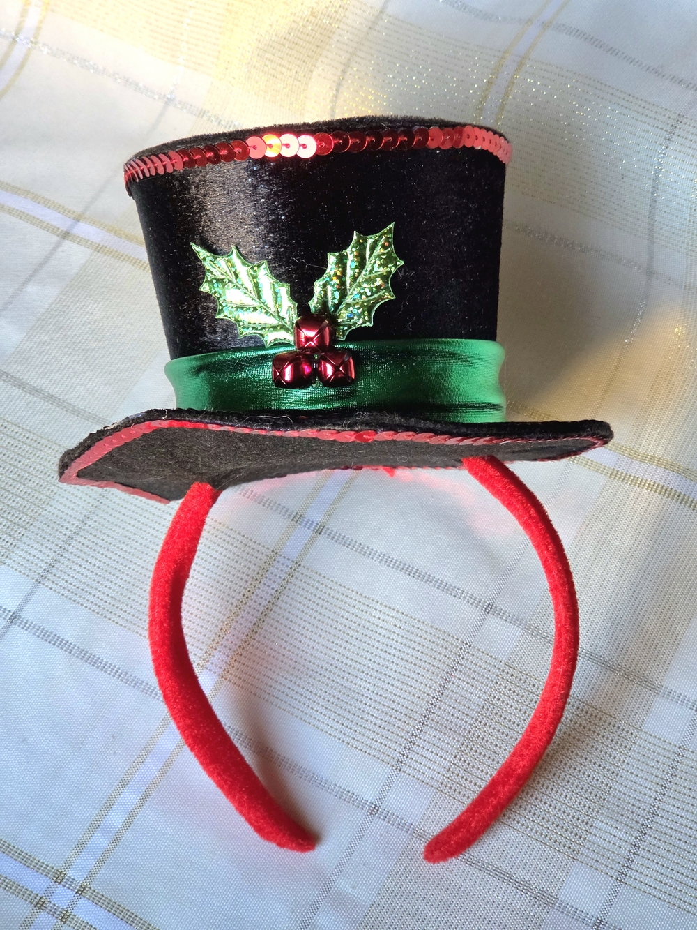 Christmas Black Mini Top Hat Headband with Mistletoe